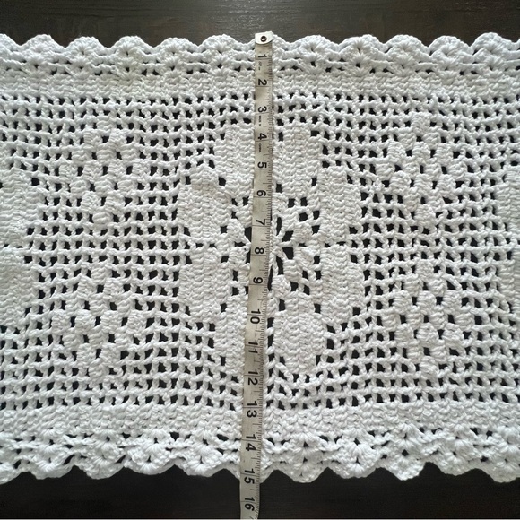 White Crochet Table Runner with Flower Design - Picture 10 of 10